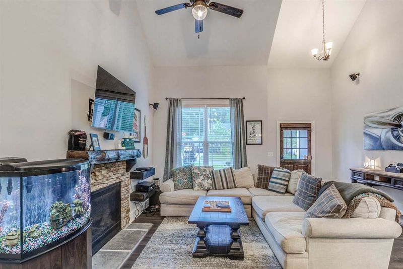 2837 Glastonbury Rd, Apex, NC 27539