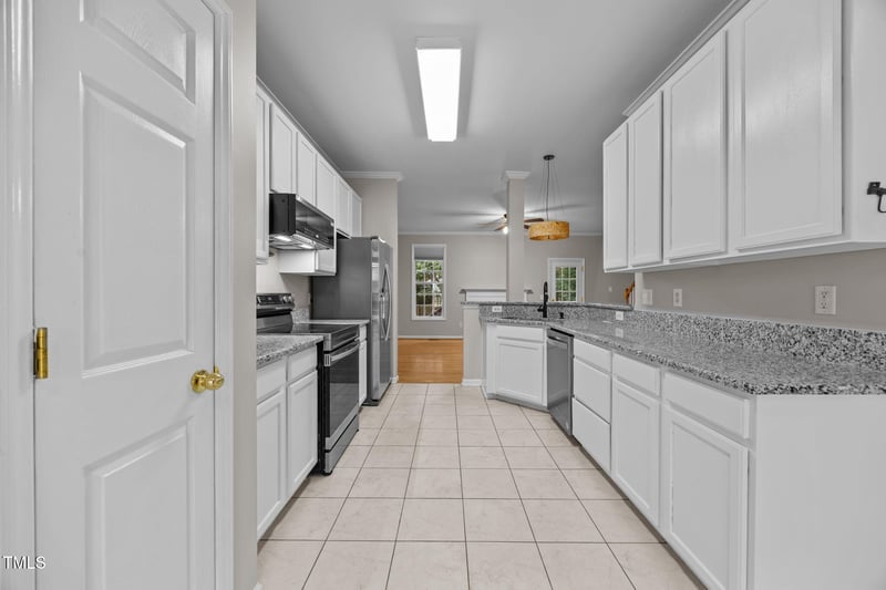 2837 Tryon Pines Dr, Raleigh, NC 27603