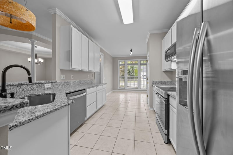 2837 Tryon Pines Dr, Raleigh, NC 27603