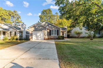 2838 Copenhagen Dr, Fayetteville, NC 28301
