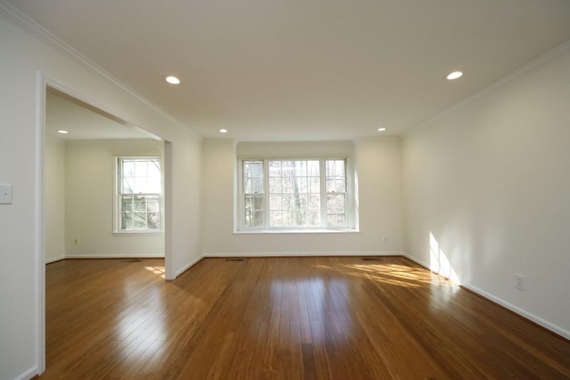 2838 Wycliff Rd, Raleigh, NC 27607