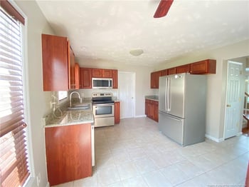 284 Briarwood Pl, Sanford, NC 27332