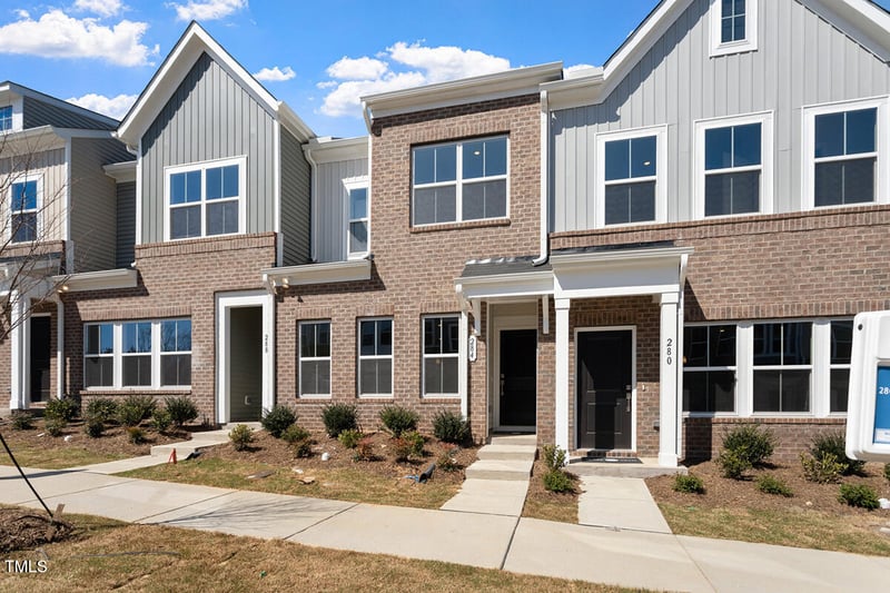 284 Chesapeake Commons St #150, Garner, NC 27529