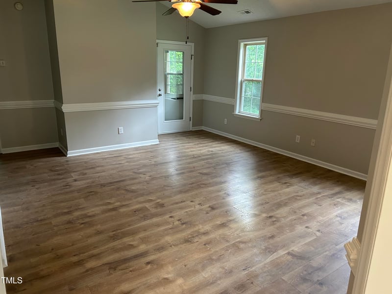 284 Irvan St, Clayton, NC 27520