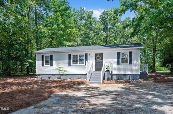 284 Sneed Ln, Fuquay Varina, NC 27526