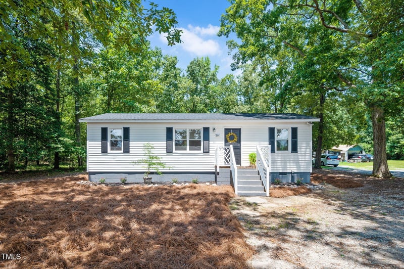 284 Sneed Ln, Fuquay Varina, NC 27526