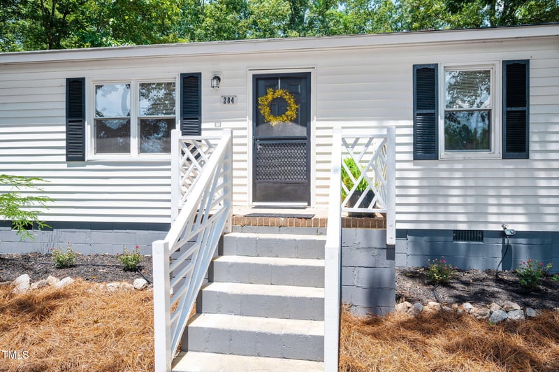 284 Sneed Ln, Fuquay Varina, NC 27526