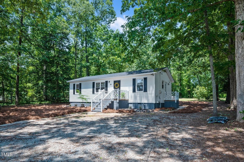 284 Sneed Ln, Fuquay Varina, NC 27526