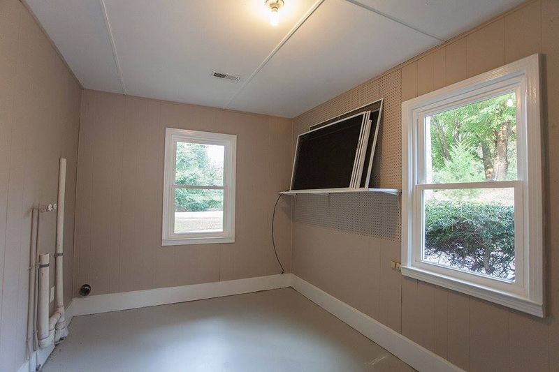 284 Westover Dr, Roxboro, NC 27573