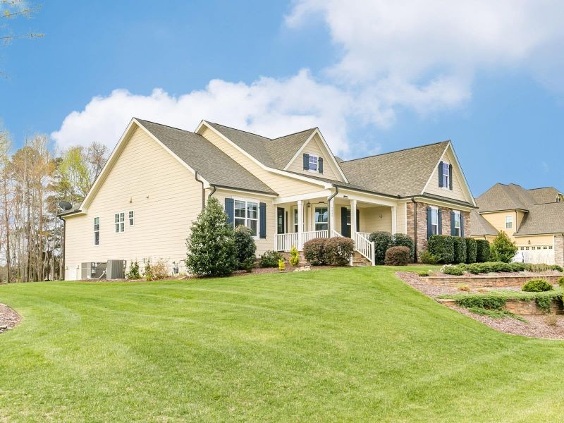 2840 Kingston Manor Dr, Wake Forest, NC 27587