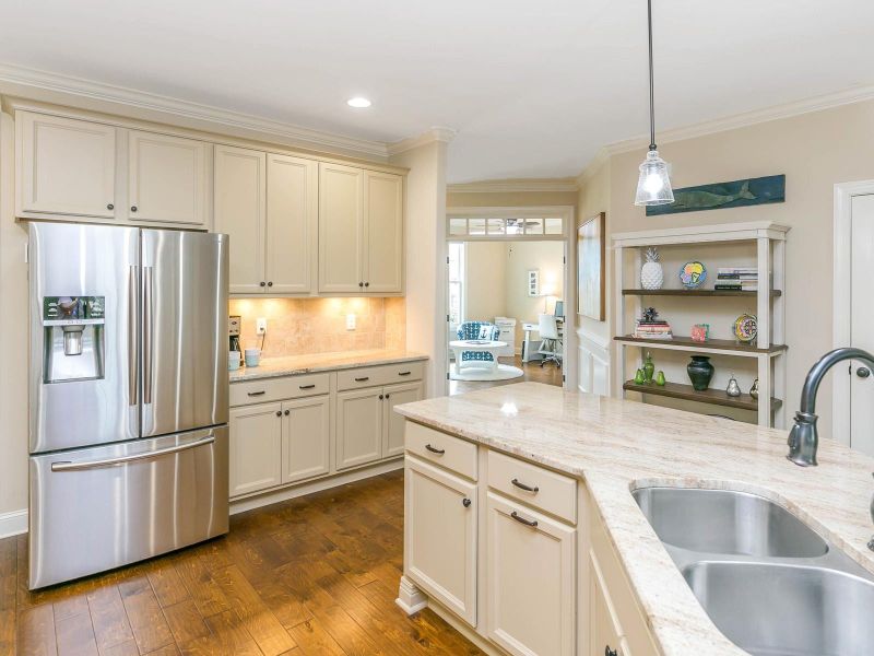 2840 Kingston Manor Dr, Wake Forest, NC 27587