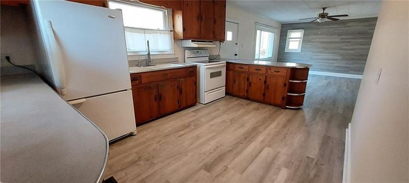 2840 Pine Trail Rd, Burlington, NC 27215