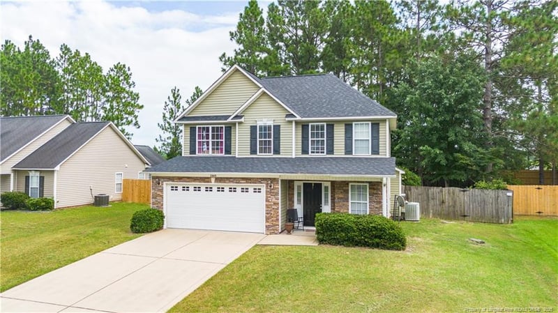 2843 Aristocrat Ln, Fayetteville, NC 28306