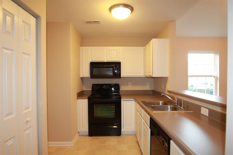 2843 Filbert St, Raleigh, NC 27610
