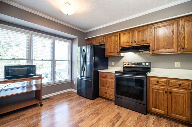 2844 Sterling Park Dr, Raleigh, NC 27603