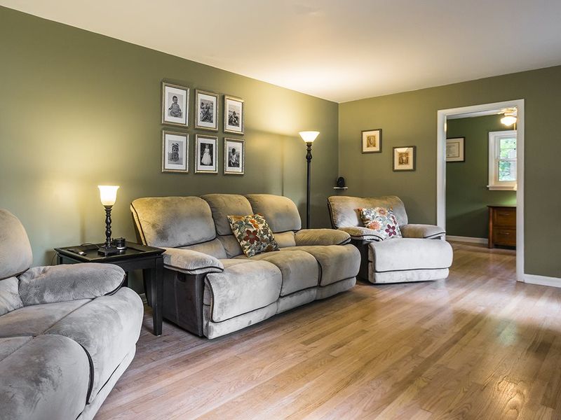 2845 Hollywood Rd, Burlington, NC 27217