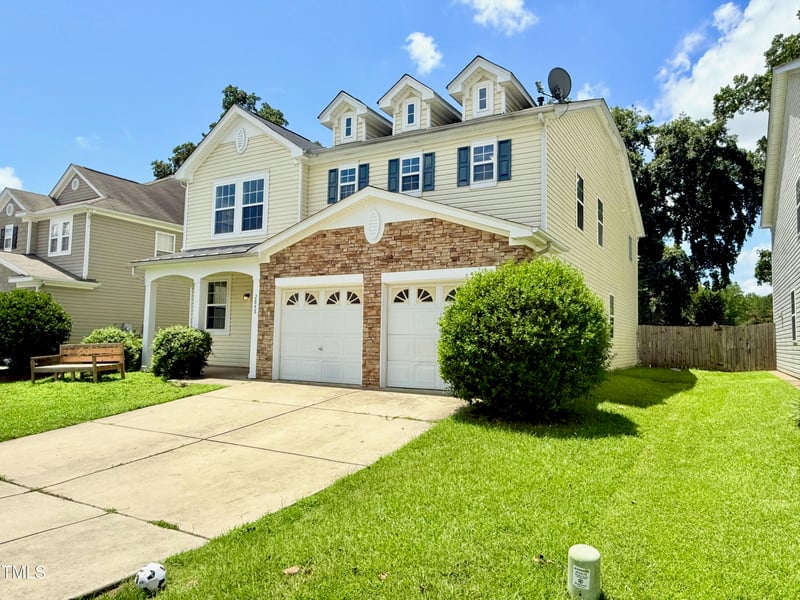 2848 Roundleaf Ct, Raleigh, NC 27604