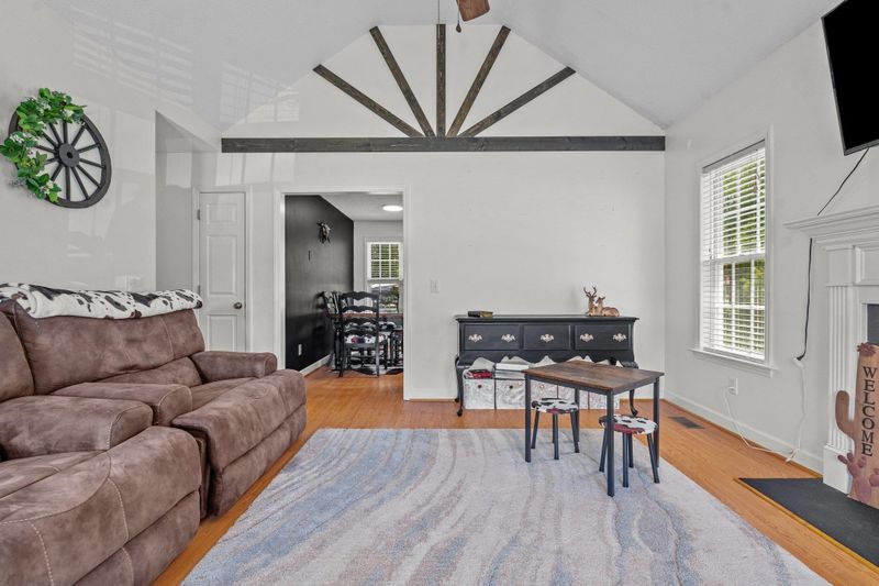 285 Arbor Crest Ln, Lillington, NC 27546