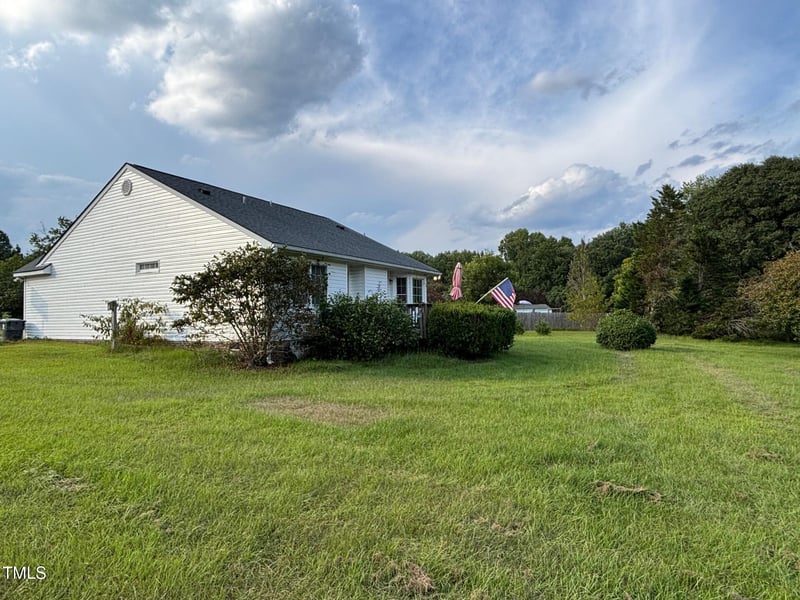 285 Bradford Ridge Dr, Youngsville, NC 27596