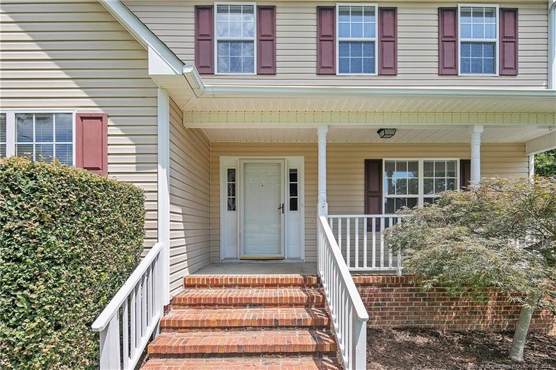 285 Cresthaven Dr, Sanford, NC 27332