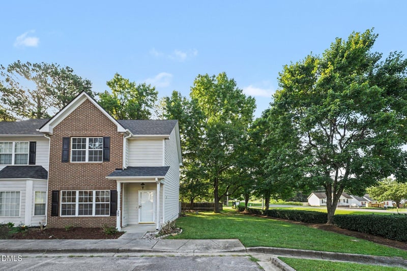 285 Dairy Rd, Clayton, NC 27520