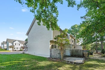 285 Dairy Rd, Clayton, NC 27520