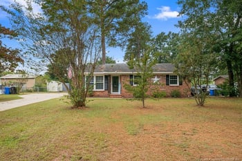 285 Decatur Dr, Fayetteville, NC 28303