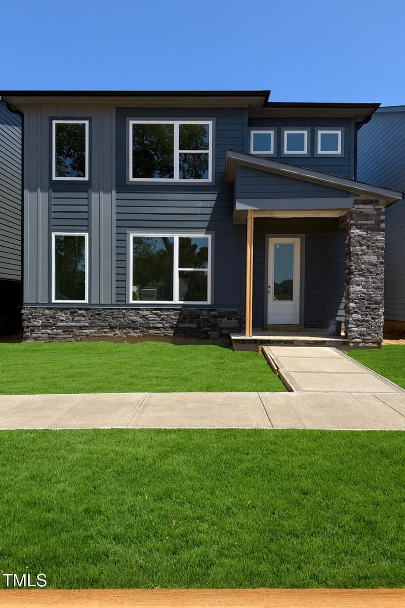 285 Parkland Dr, Pittsboro, NC 27312