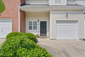 285 Plaza Dr, Chapel Hill, NC 27517