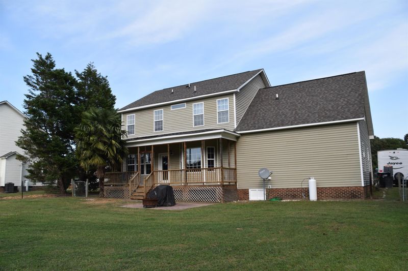 285 Rose Ct, Benson, NC 27504