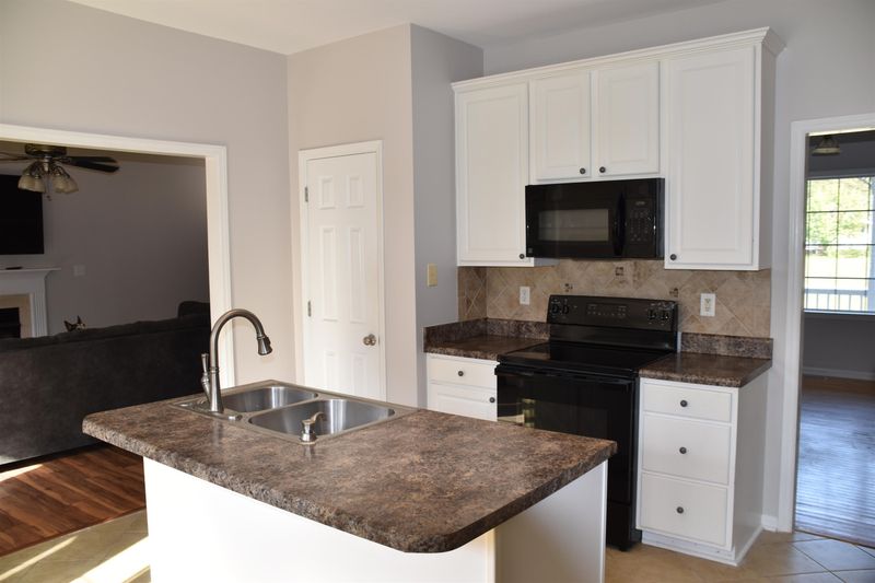 285 Rose Ct, Benson, NC 27504