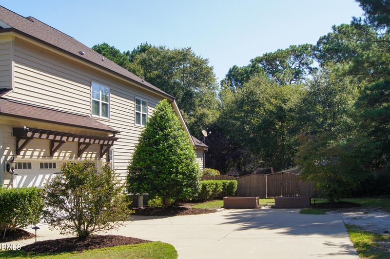 285 Sherman Pines Dr, Fuquay Varina, NC 27526