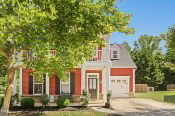 285 Tuscarora Ln, Clayton, NC 27520