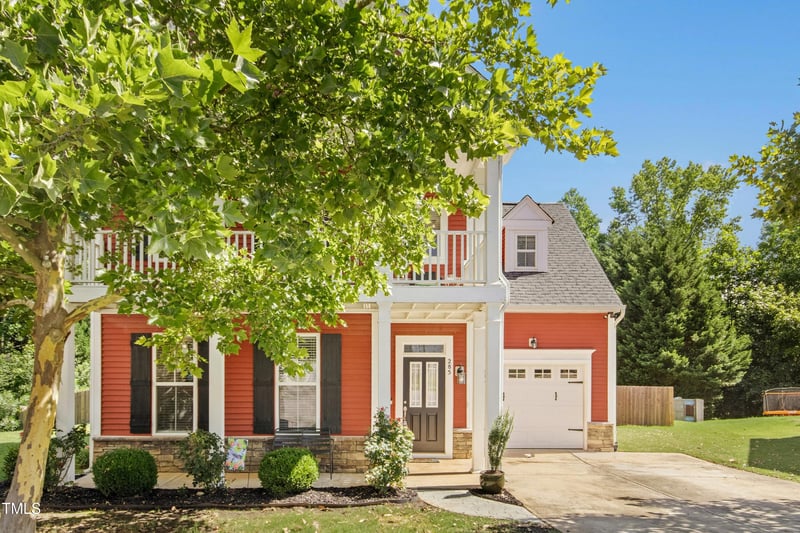 285 Tuscarora Ln, Clayton, NC 27520