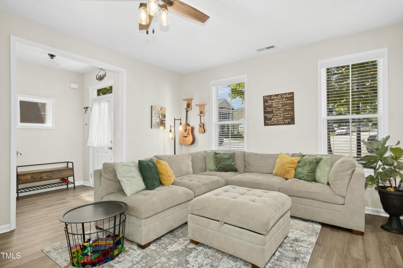 285 Tuscarora Ln, Clayton, NC 27520