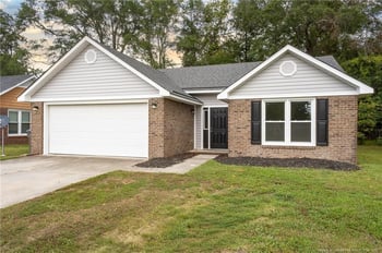 2853 Chillingsworth Dr, Fayetteville, NC 28306