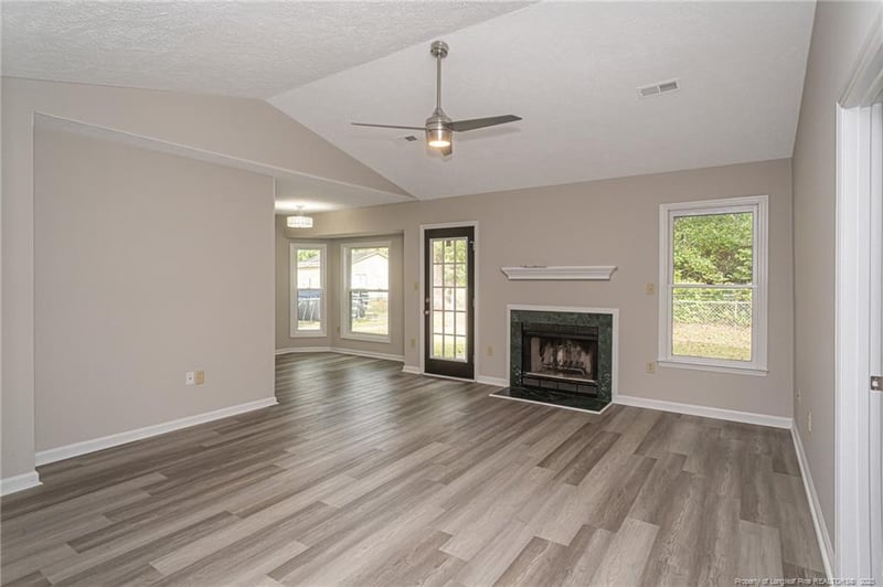 2853 Chillingsworth Dr, Fayetteville, NC 28306