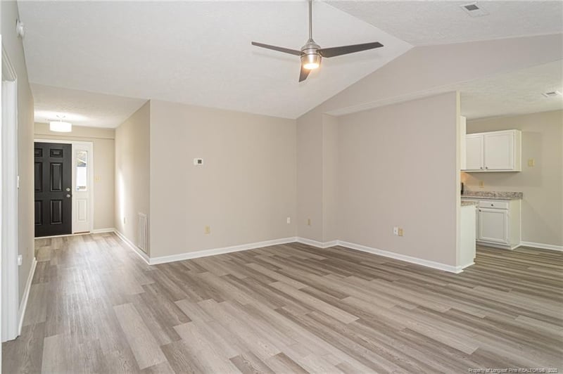 2853 Chillingsworth Dr, Fayetteville, NC 28306