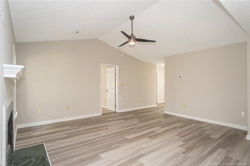 2853 Chillingsworth Dr, Fayetteville, NC 28306