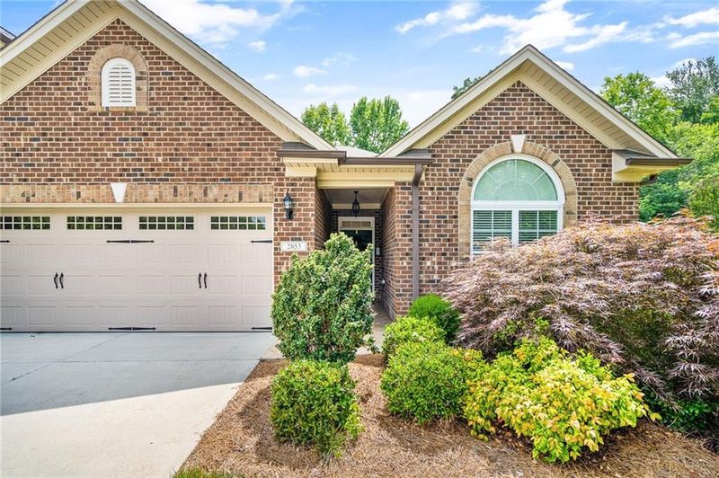 2853 Willoughby Ct, Burlington, NC 27215