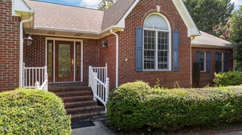 2856 Horsemans Ridge Dr, Clayton, NC 27520