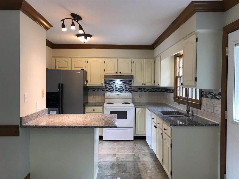 2856 W Jameson Rd, Raleigh, NC 27604