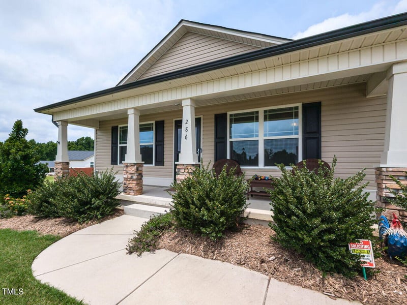 286 Beaver Tavern Dr, Benson, NC 27504
