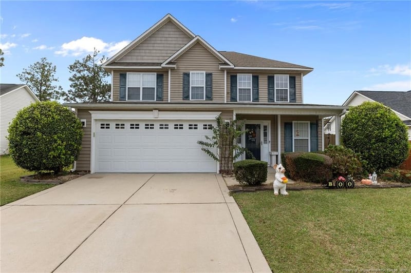 2863 Aristocrat Ln, Fayetteville, NC 28306