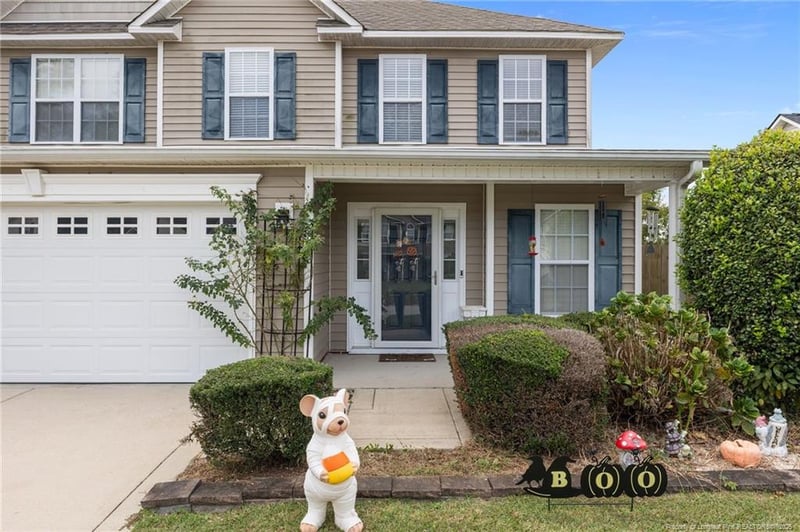 2863 Aristocrat Ln, Fayetteville, NC 28306