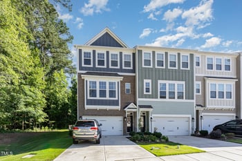 2866 Hunter Woods Dr, Apex, NC 27502