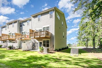 2866 Hunter Woods Dr, Apex, NC 27502
