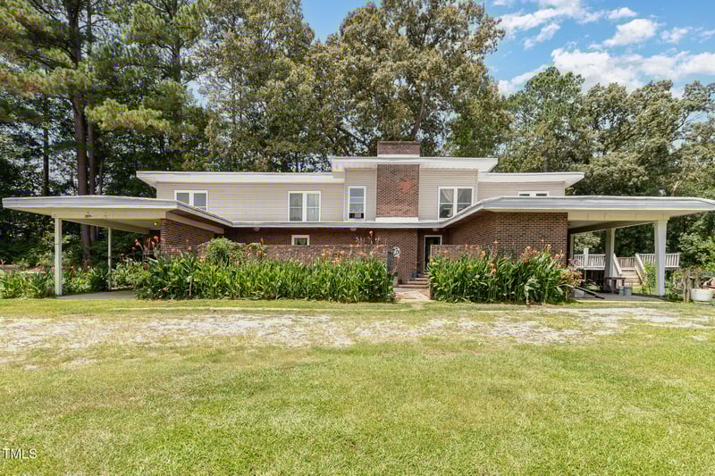2868 Old School Rd, Four Oaks, NC 27524