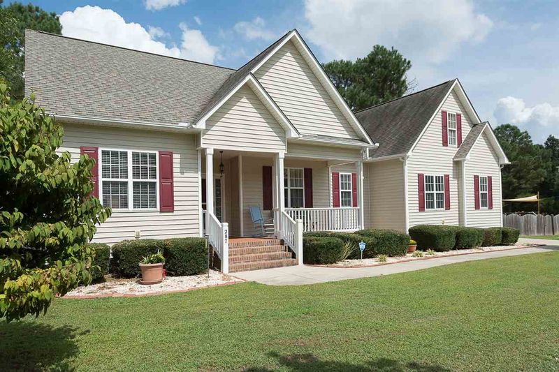 287 Tomahawk Dr, Clayton, NC 27520