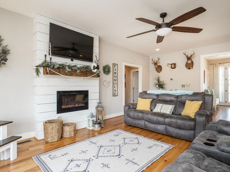 2871 Dickey Mill Rd, Mebane, NC 27217